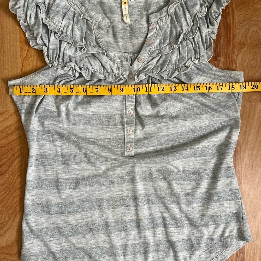 Anthropologie 2pc Bundle Silver Gray Gem Detail Sweater + Flutter Cap Sleeve tee - Picture 4 of 16